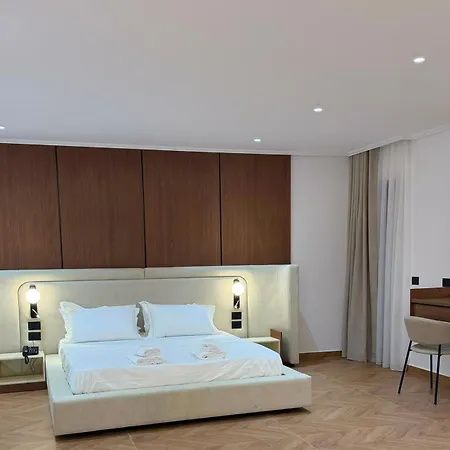 Queen Palace Luxury Hotel 4*