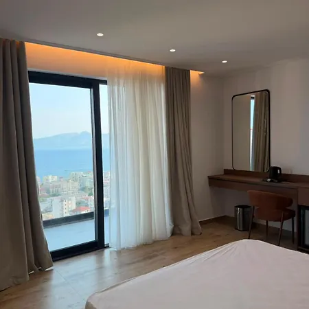 Queen Palace Luxury Hotel